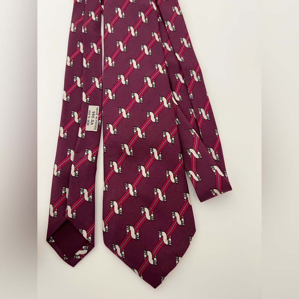 Hermès Silk Tie - Purple Horse Head Print - authentic and vintage
